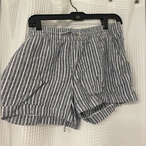 Old navy flowy shorts